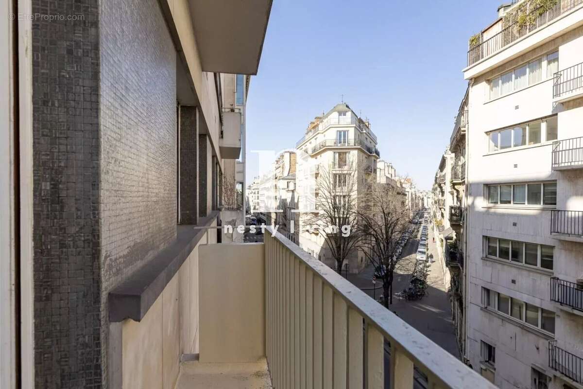 Appartement à PARIS-6E