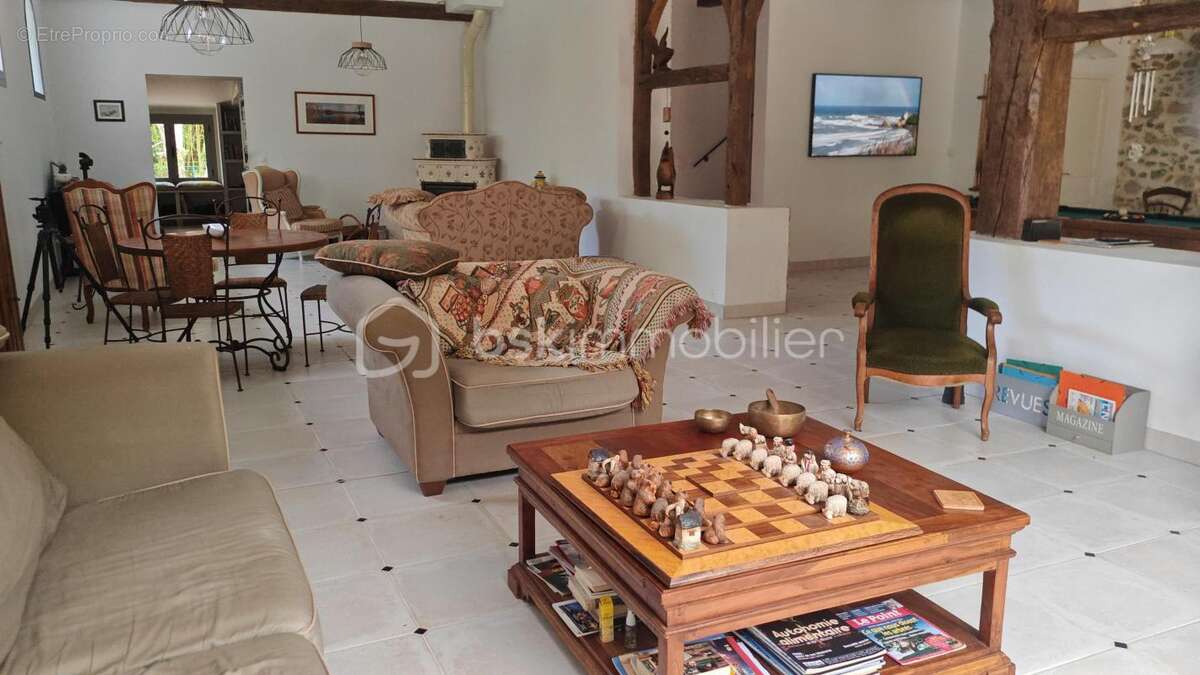 Exceptionnelle Ferme Landaise de 399 m² – Charme, Espace et Nature sur 6,7 hectares - photo 5