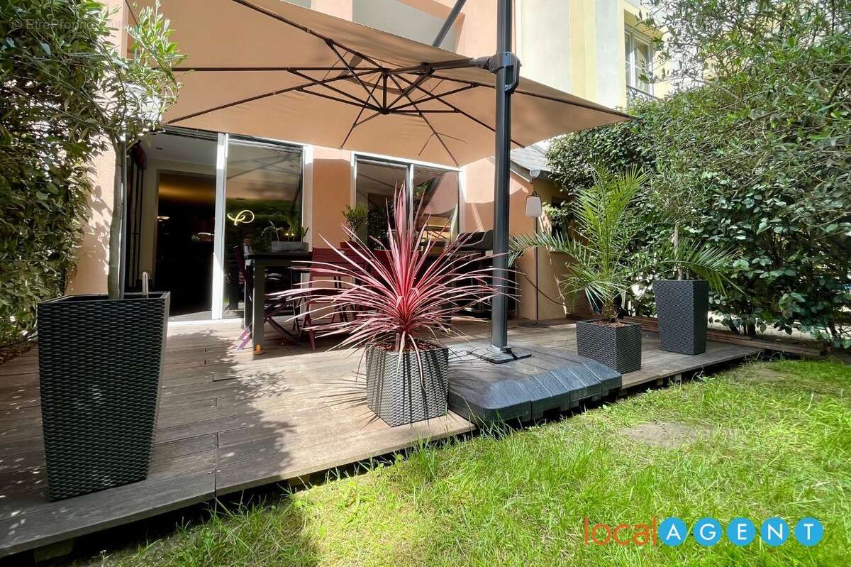 Appartement à LE PLESSIS-ROBINSON