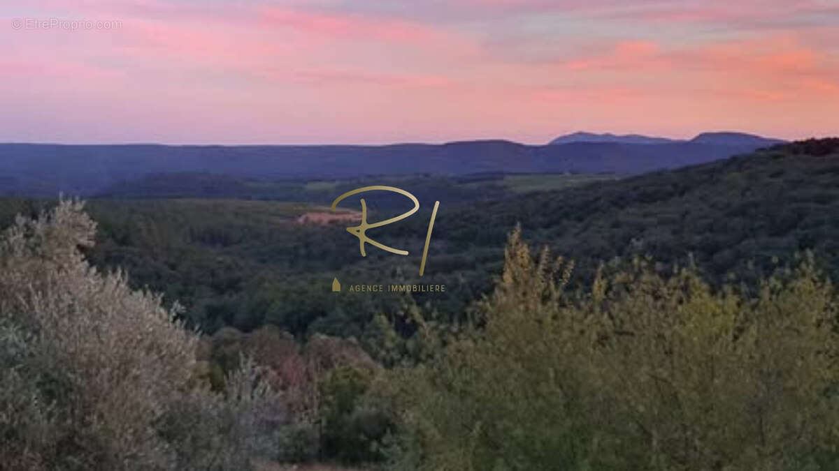 Maison à ORGNAC-L&#039;AVEN