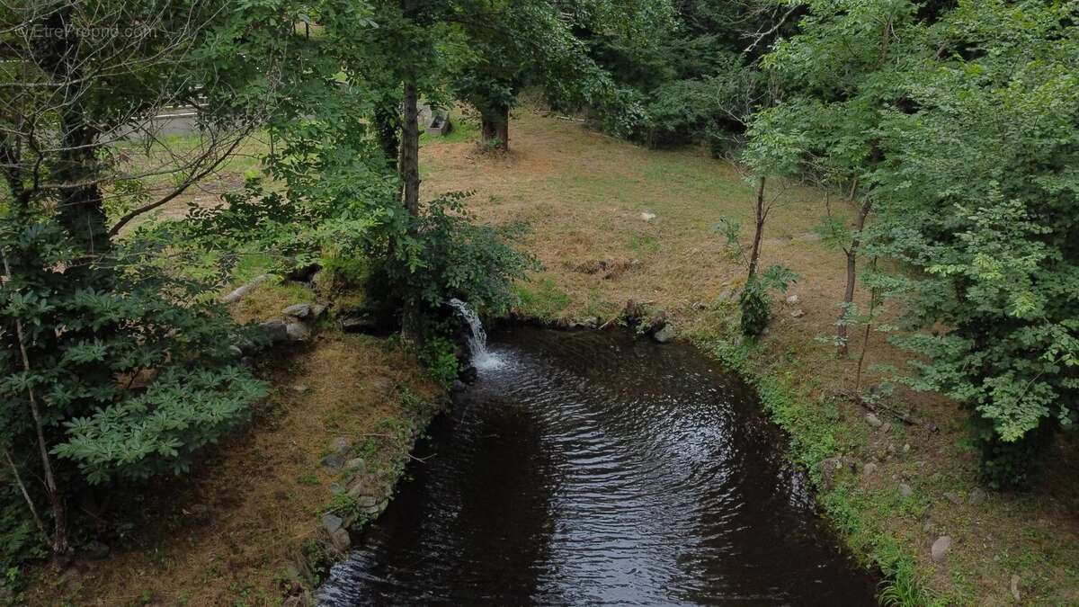 Terrain à BAILLESTAVY