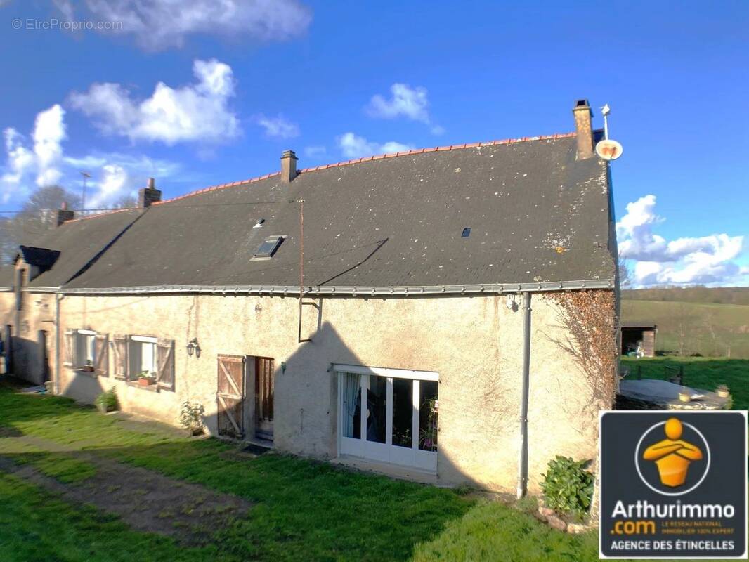 Maison à NOYAL-SUR-BRUTZ