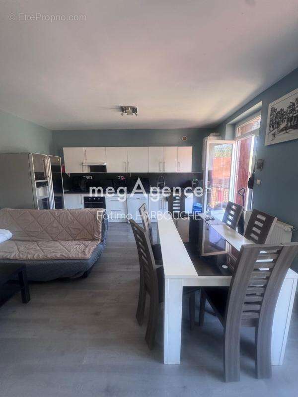 Ensemble de deux appartements côte à côte avec garage, parkings et jardin - photo 5