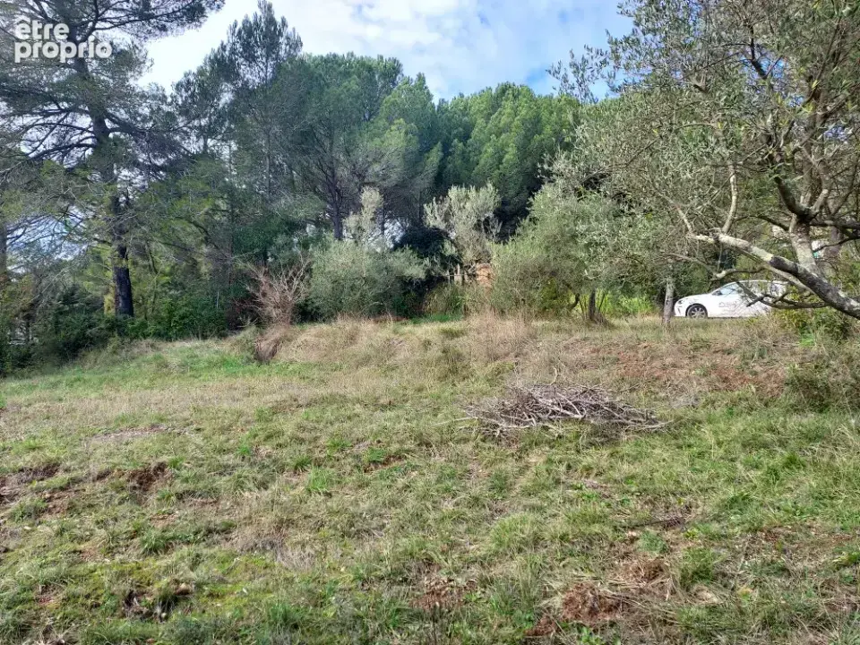 Terrain 1 300 m² à vendre à Le Val (83143) - photo 2