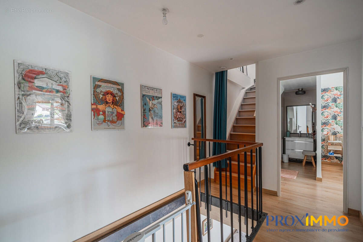 Maison 100 m² à Saint-Cassien  - photo 8