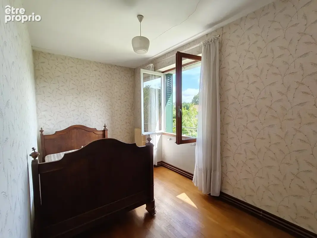 Laissez libre cours à vos projets dans cette vaste maison familiale - photo 11