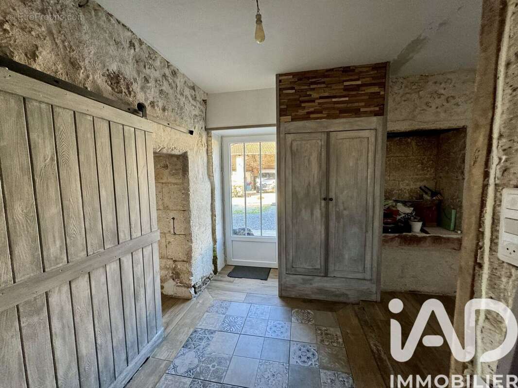 Maison 140 m² à Mareuil  - photo 6