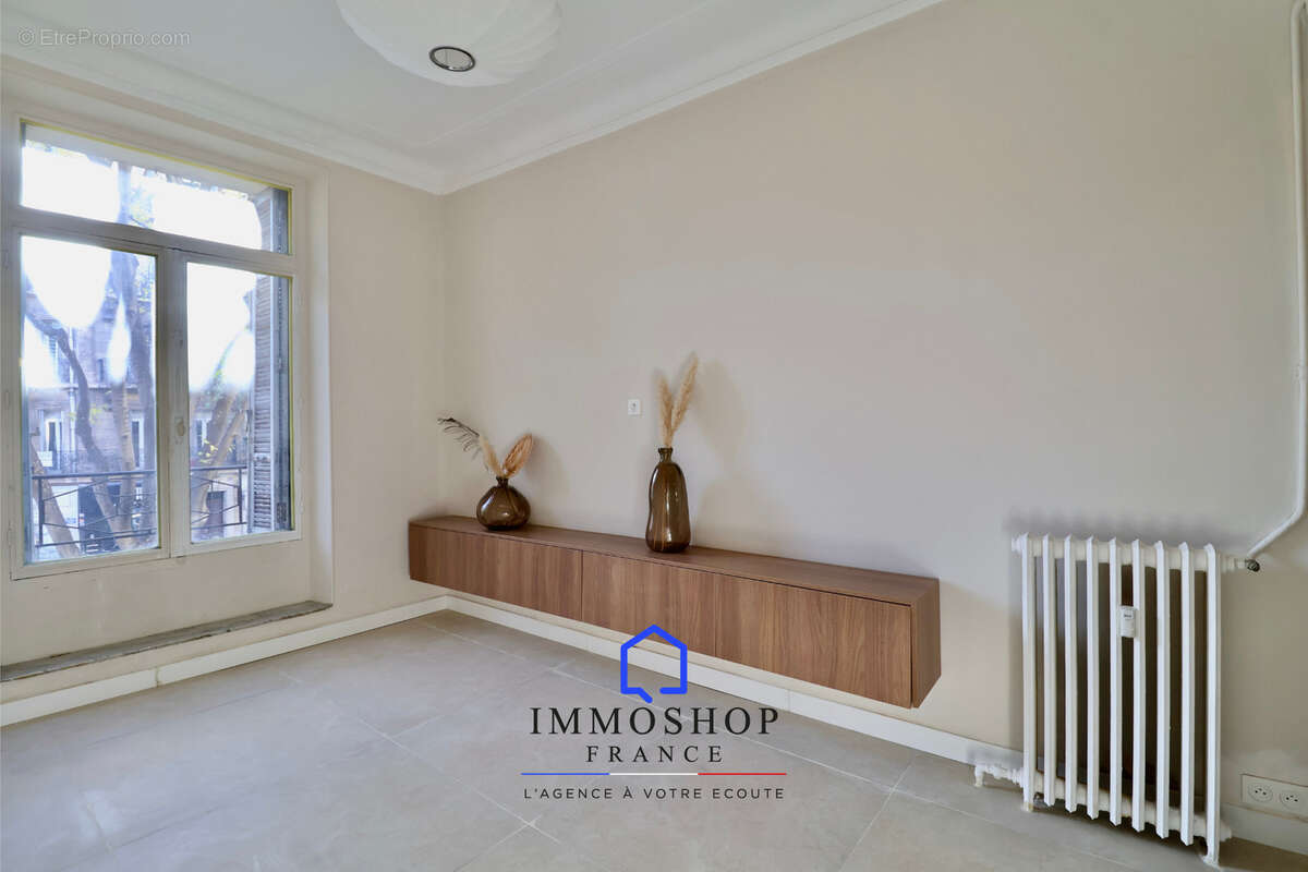 Appartement à MARSEILLE-6E