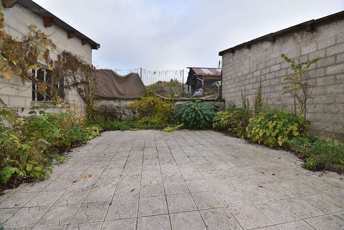 Maison à VENDEUVRE-SUR-BARSE
