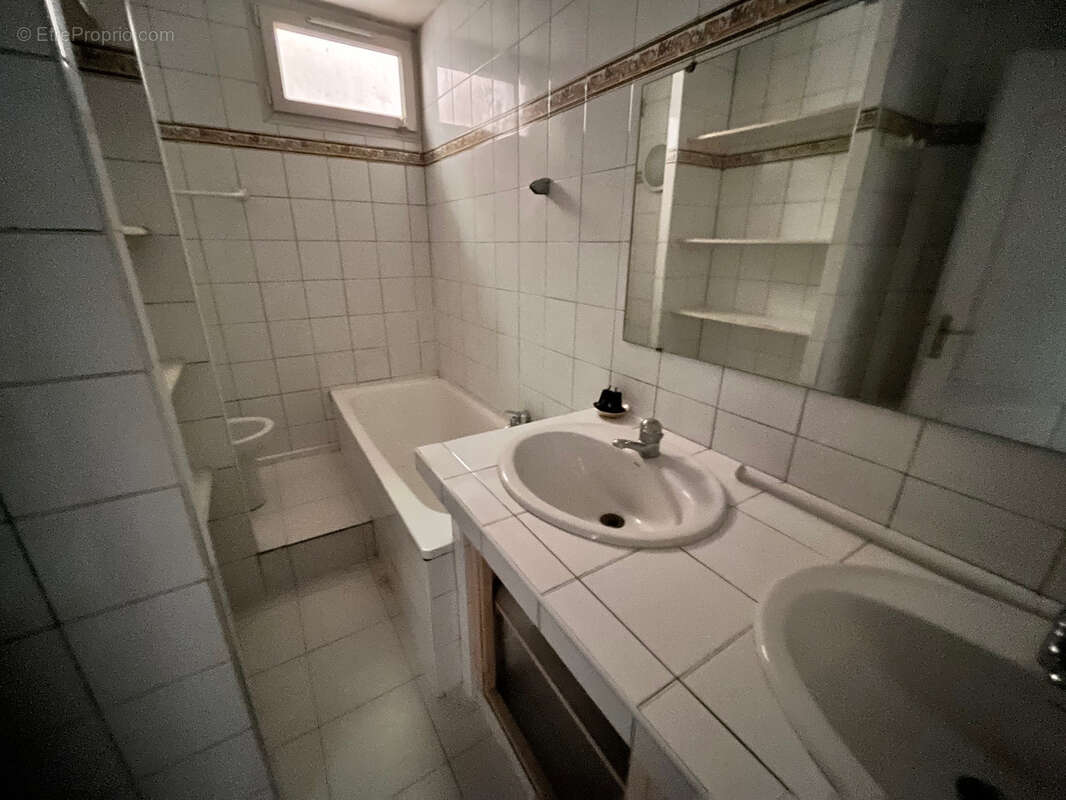 Appartement à VILLENEUVE-LOUBET