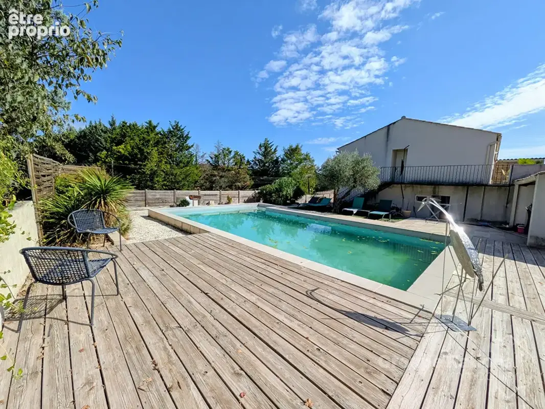 Ensemble immobilier avec piscine et revenus locatifs - photo 1