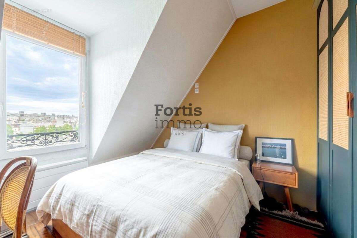 Appartement à PARIS-10E