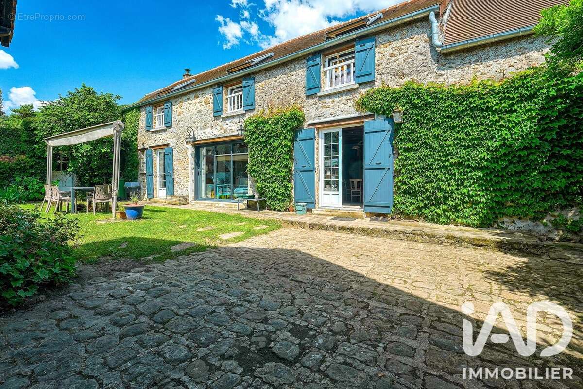 Maison 200 m² à Rozay-En-Brie  - photo 4