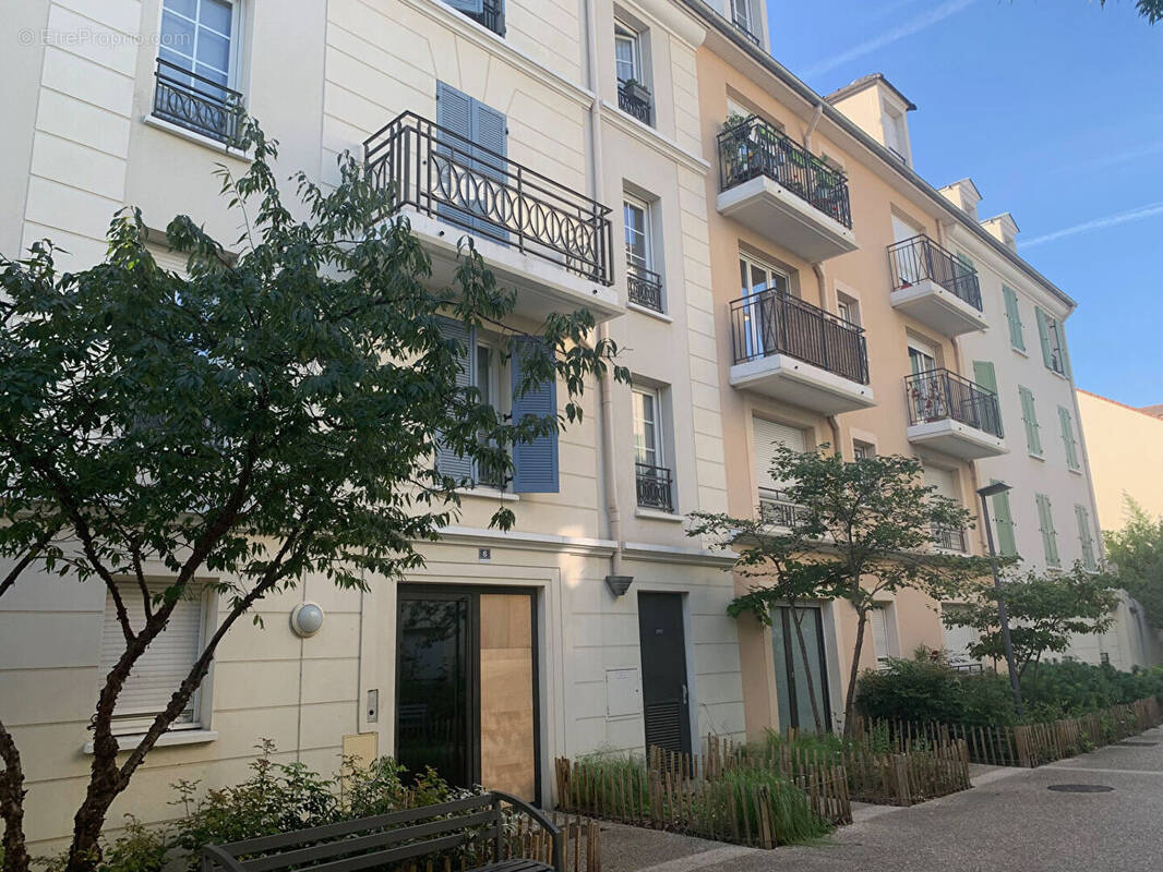 Appartement à HOUILLES