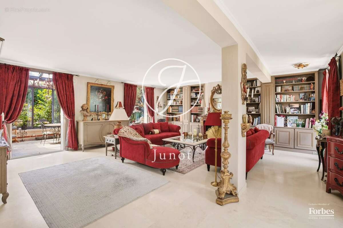 Maison à LE VESINET