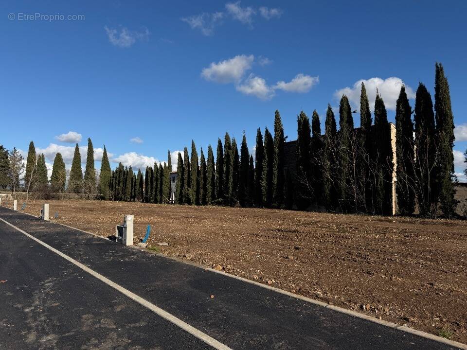 Terrain à LEZIGNAN-LA-CEBE