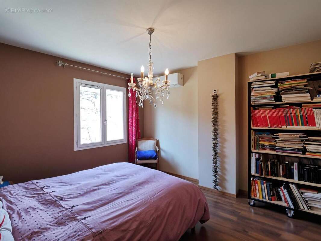   - Maison à AUBENAS