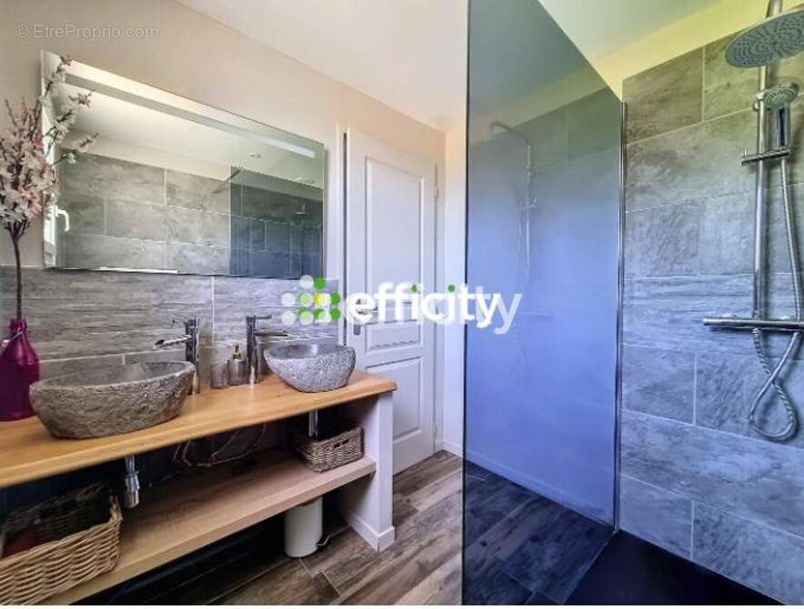 Maison 82 m² à Marennes  - photo 7
