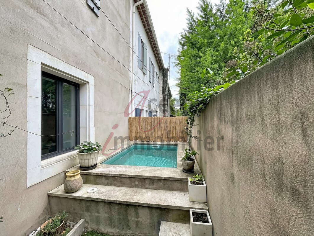 Maison à MAILLANE