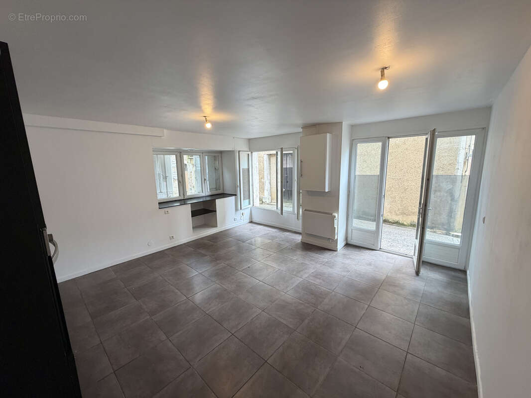 Appartement à PUY-L'EVEQUE