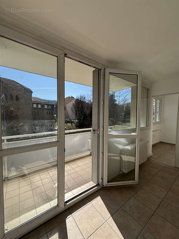 Appartement à SAINT-ETIENNE