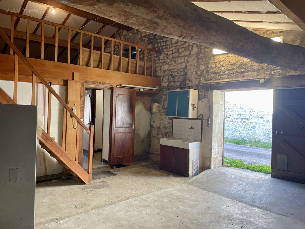 Maison à SAINT-SAVINIEN