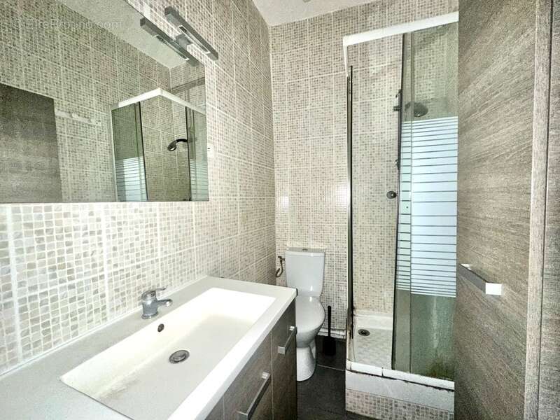 Appartement à MARSEILLE-4E