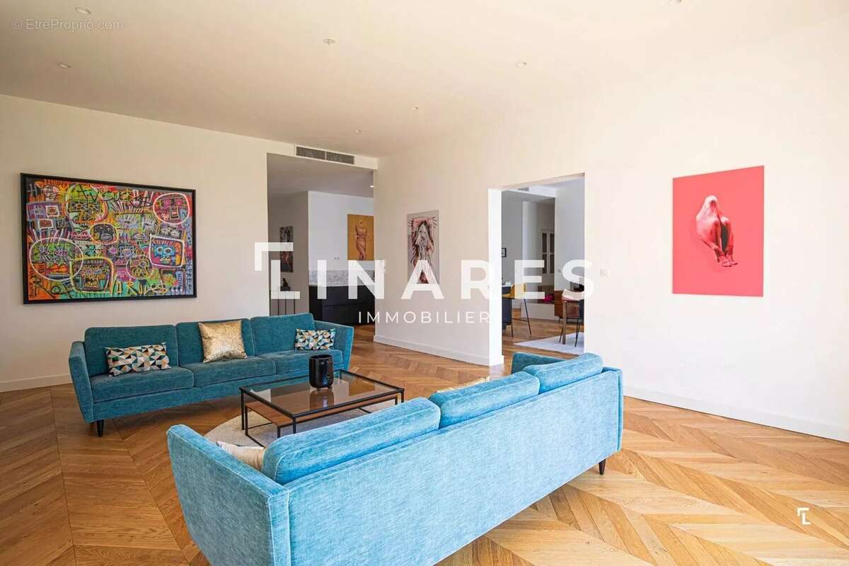 Appartement à MARSEILLE-8E