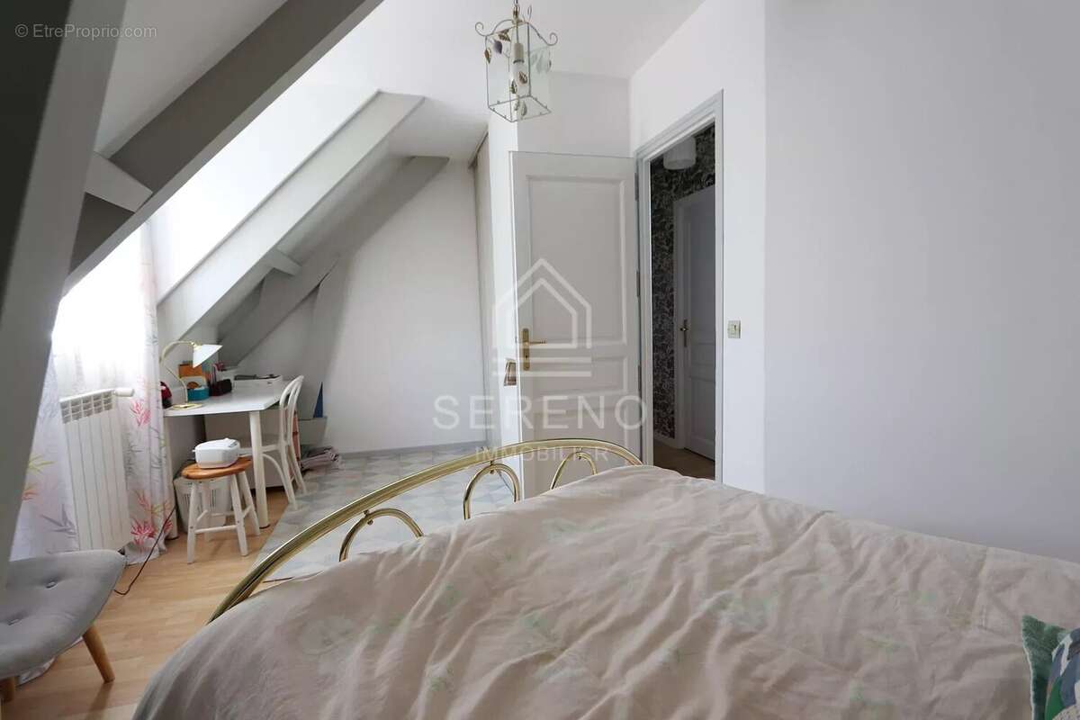 Maison à CHAMPS-SUR-MARNE