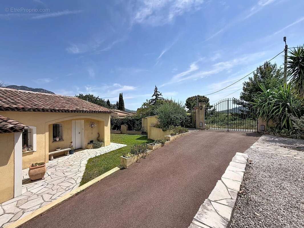 Maison à SAINT-MARTIN-DU-VAR