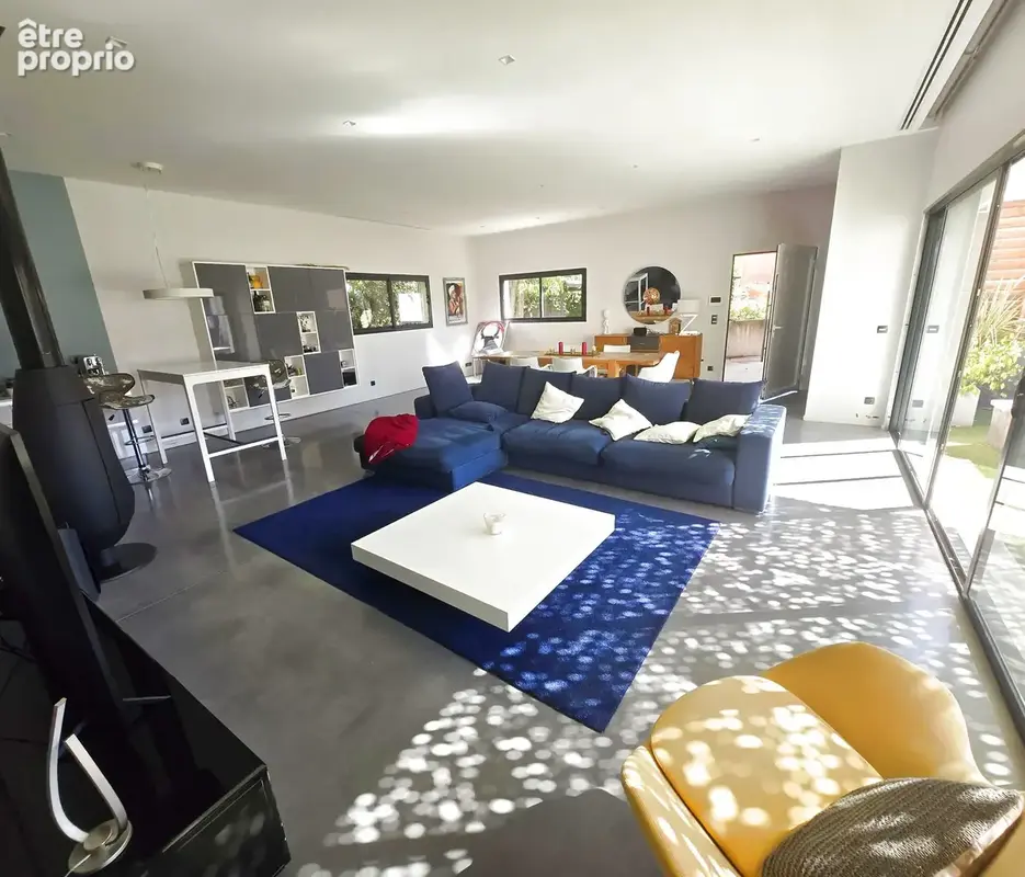 A vendre Villa d'architecte  piscine et studio - photo 4