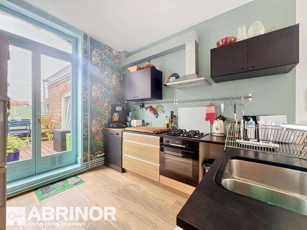 EXCLUSIVITÉ  À deux pas de Fives Cail – Appartement rénové avec terrasse - photo 5