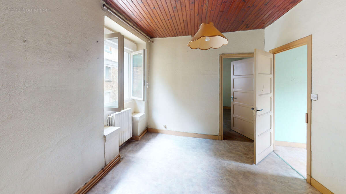 Maison à LE MONASTERE