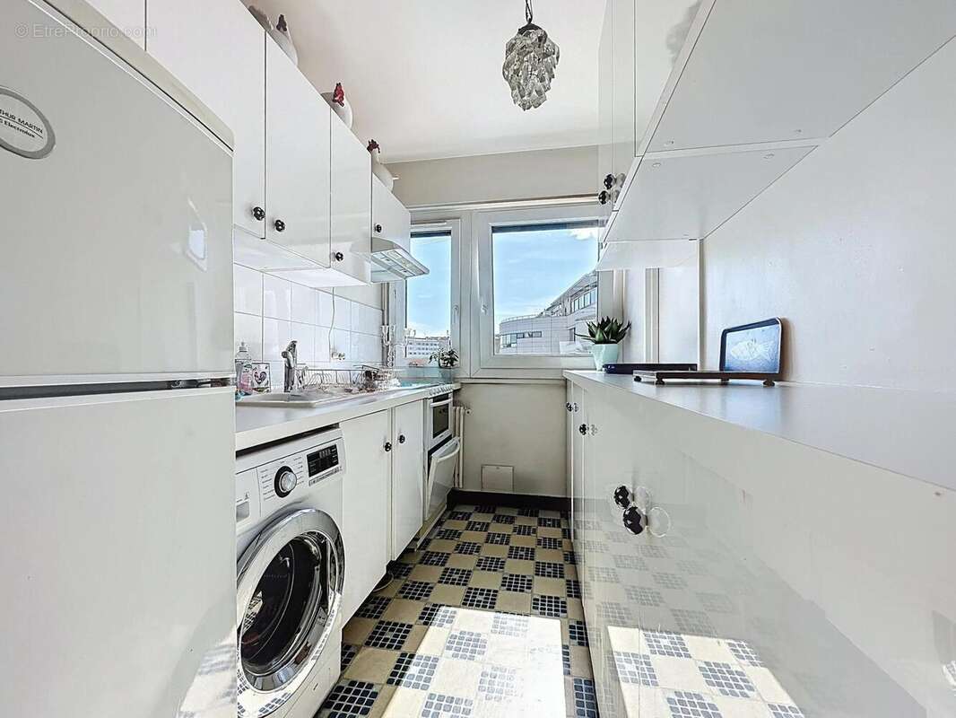 Photo 3 - Appartement à PARIS-16E