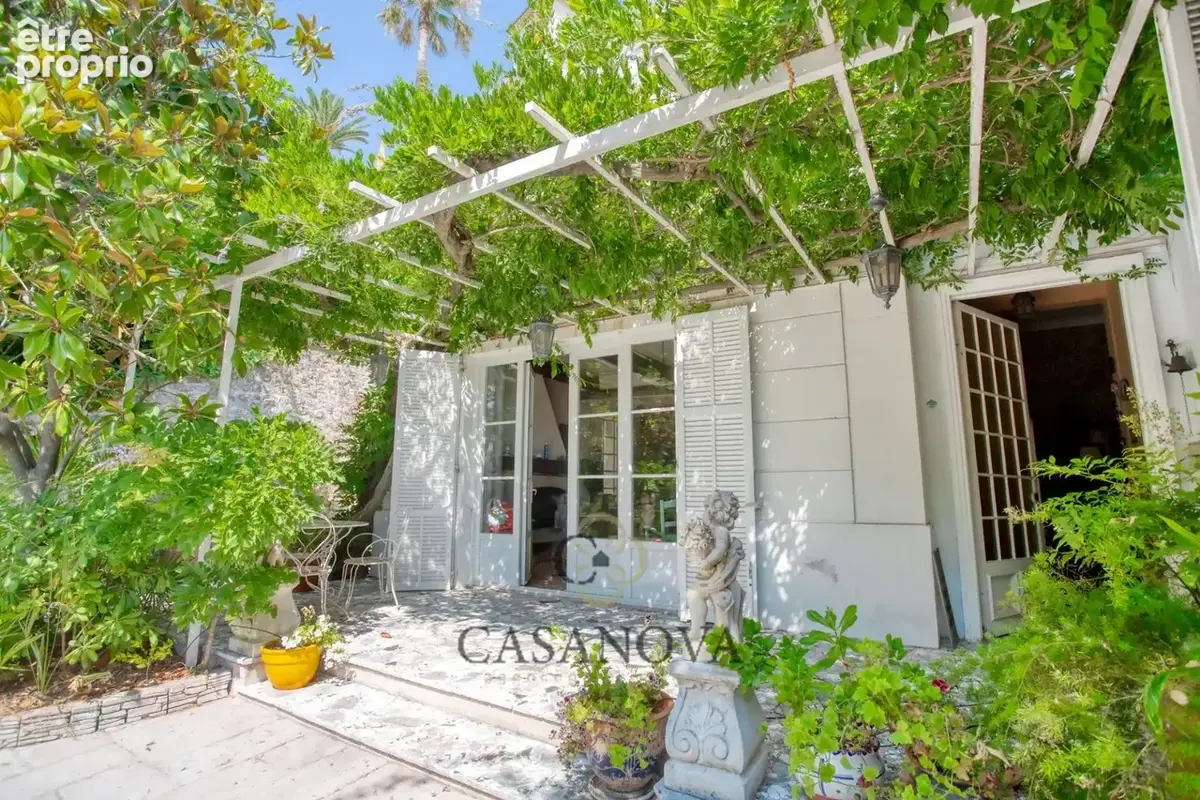 Villa néoclassique de 462 m² avec vue mer panoramique et piscine à Menton - photo 9