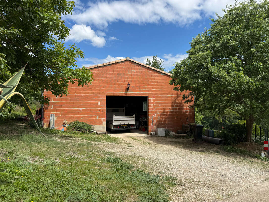 Maison à POUJOLS
