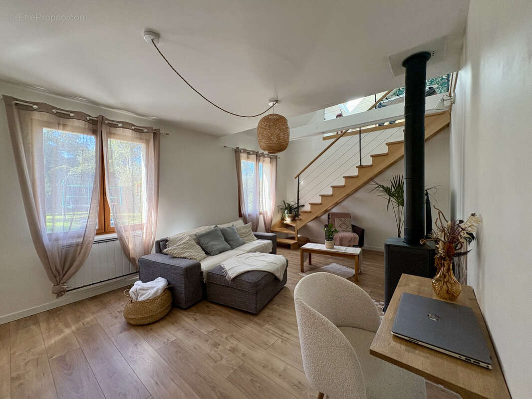 Maison à LA CHAPELLE-SUR-ERDRE