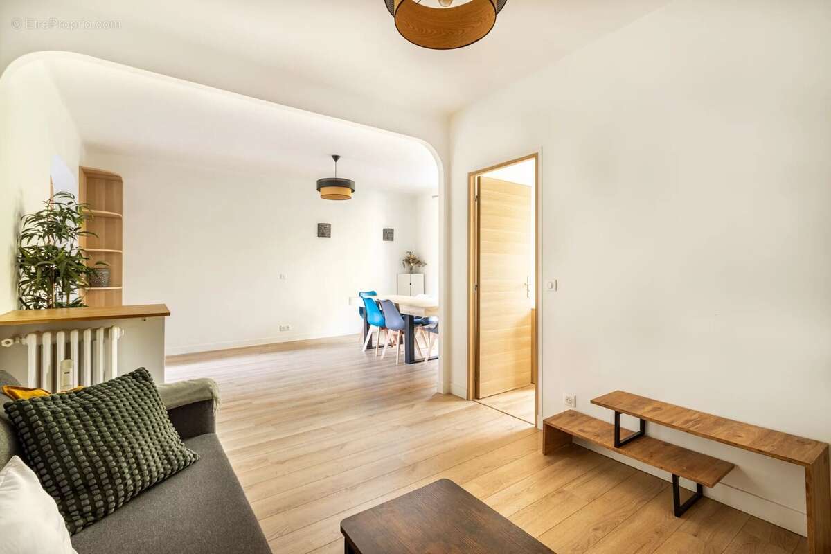 Appartement à PARIS-19E