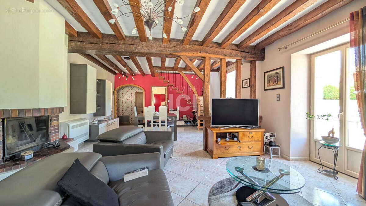 Maison à SAINT-BARTHELEMY-D'ANJOU