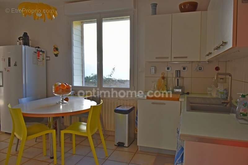 Maison familiale de plain-pied avec grande piscine intérieure, aux portes de la Gacilly - photo 7