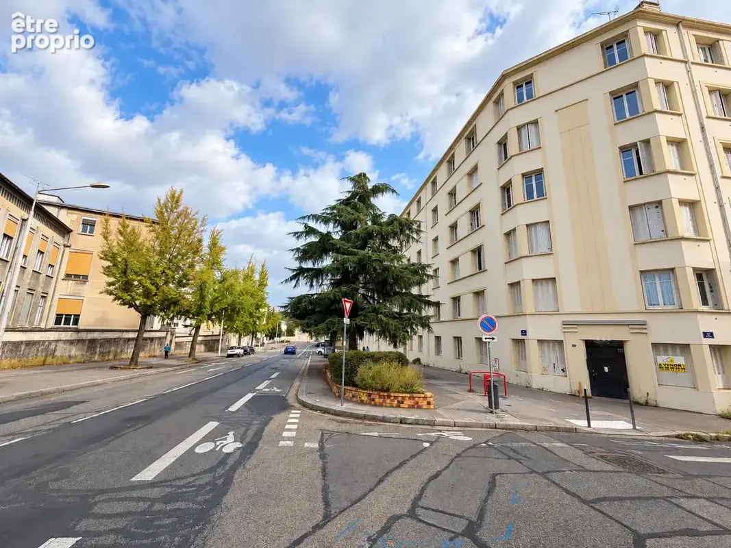 LYON 3ᵉ   Appartement 4 pièces traversant   78 m2   4ᵉ étage avec ascenseur - photo 12
