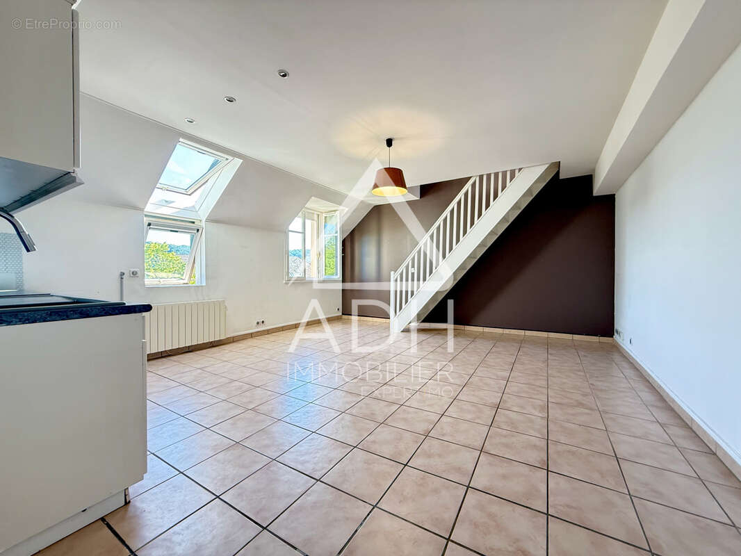 Appartement à JOUARS-PONTCHARTRAIN
