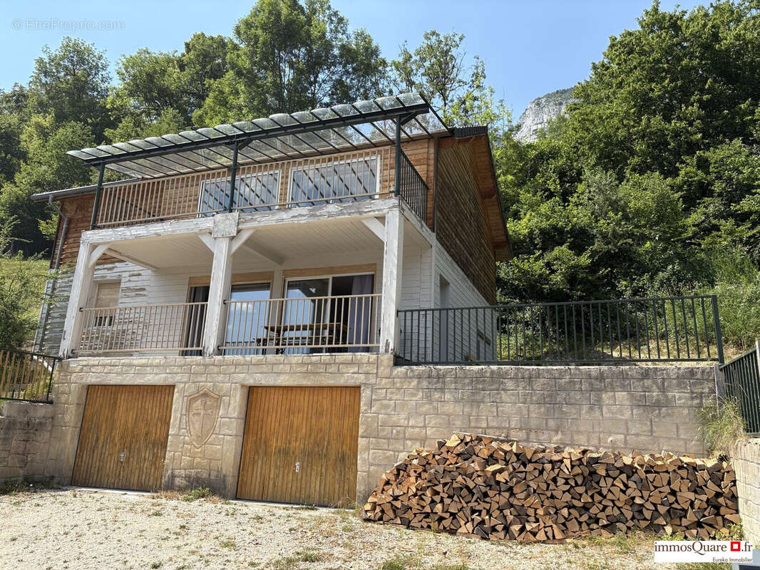 Maison à SAINT-PIERRE-D'ENTREMONT