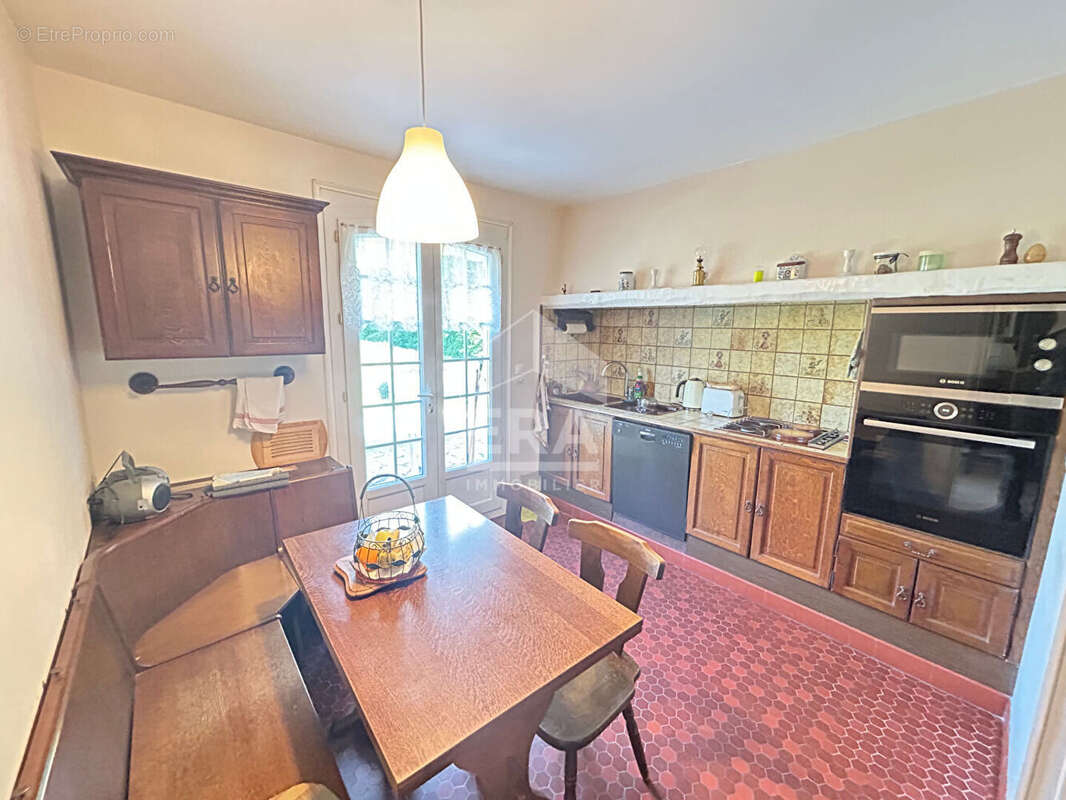 Maison à OLLAINVILLE