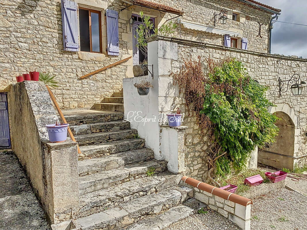 Accès vers 1ef etage