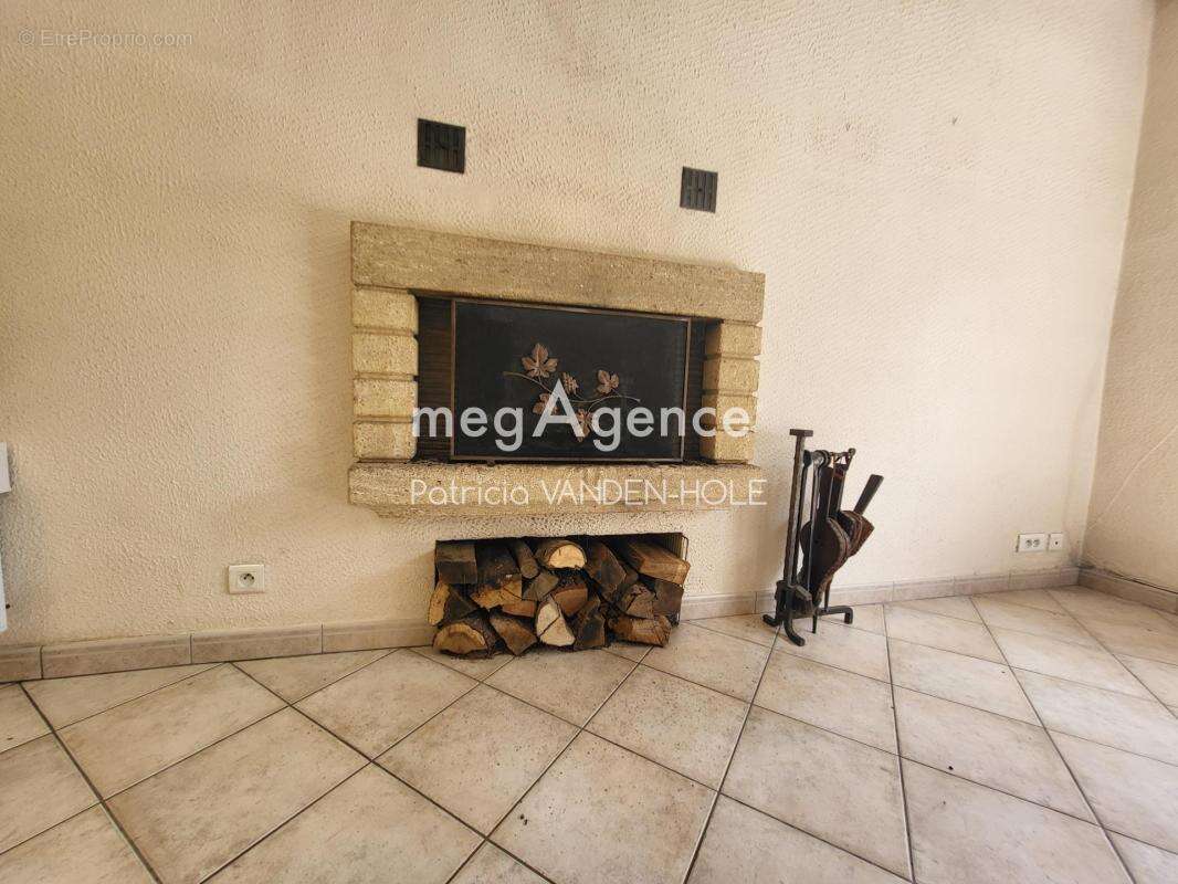 Maison dans un domaine résidentiel sécurisé avec piscines, golf et spa a 1h de Paris - photo 3