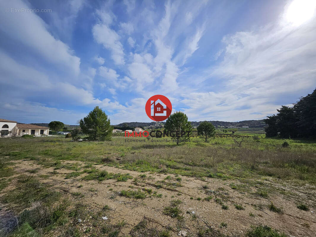 Terrain à VENEJAN