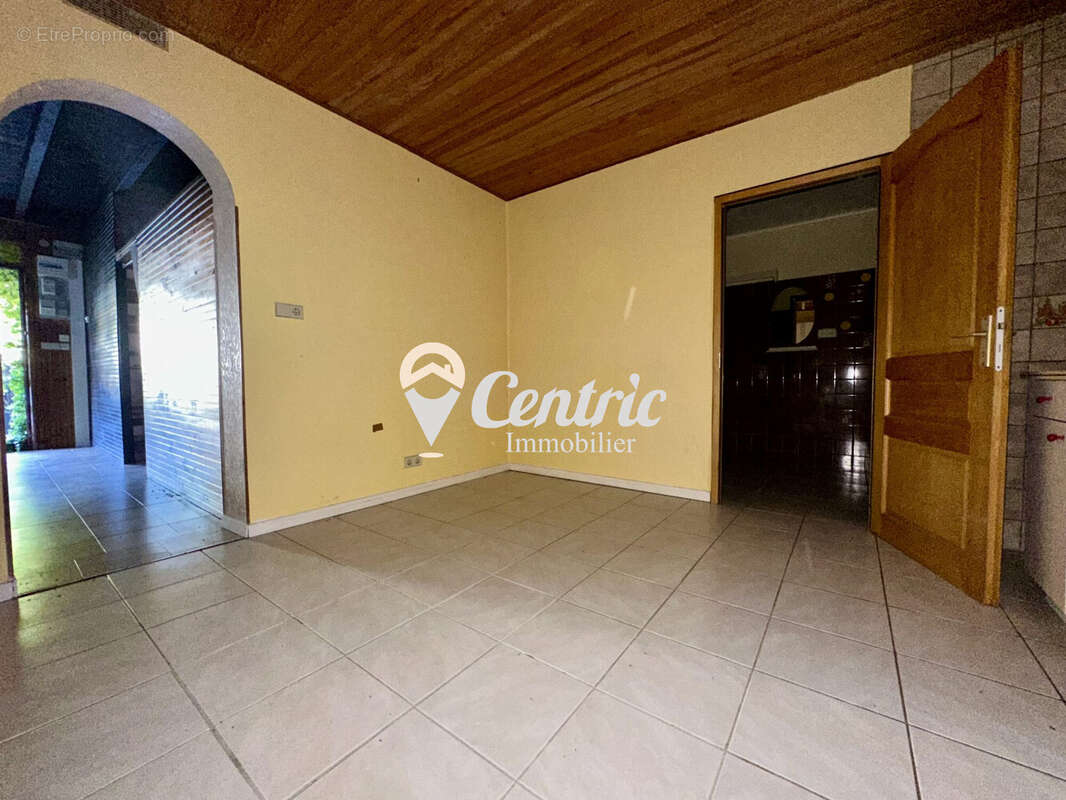 Maison à LE BUSSEAU