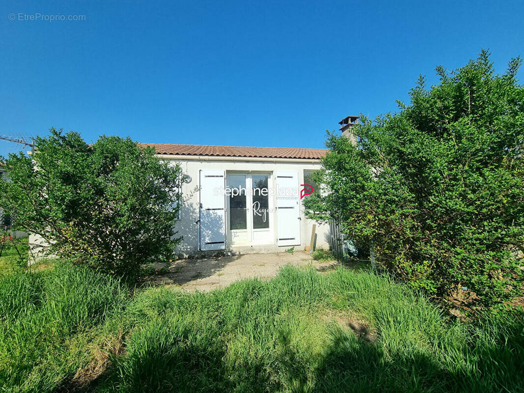 Maison à VAUX-SUR-MER