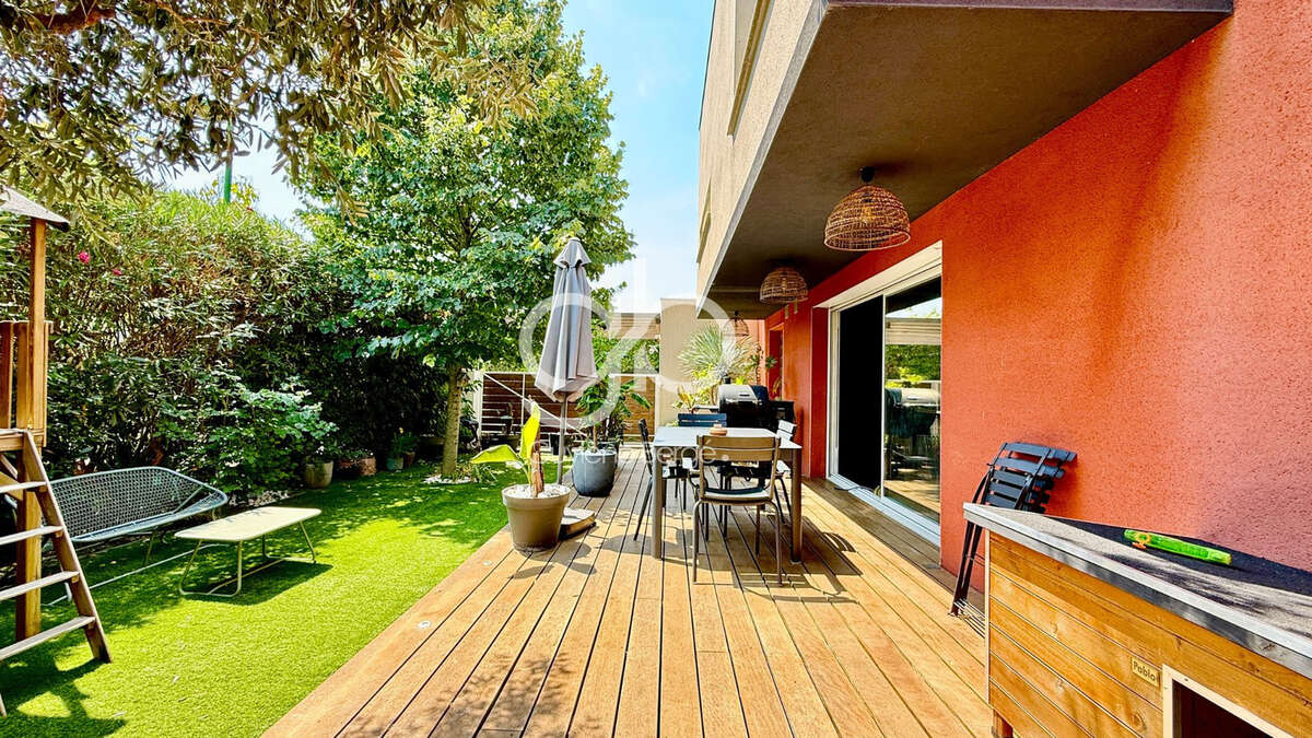 Villa T5 Moderne 140m2 Piscine Chauffée au sel Poêle à Bois - Le Crès 34920 - photo 16